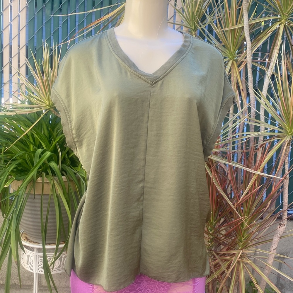 CALVIN KLEIN Short sleevs size M